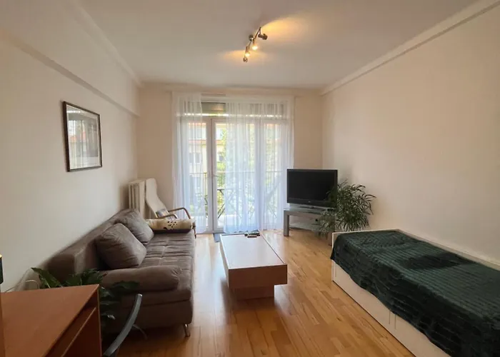 2br Near Nivy & Center דירה *