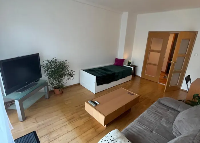 2br Near Nivy & Center דירה *