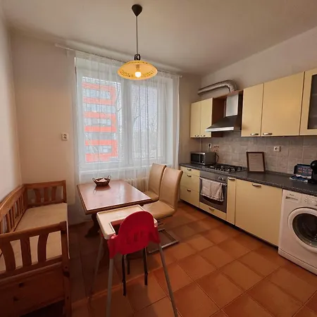 شقة 2br Near Nivy & Center